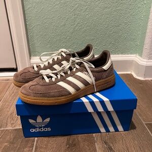 Adidas HANDBALL SPEZIAL SHOES - Women Size 6.5